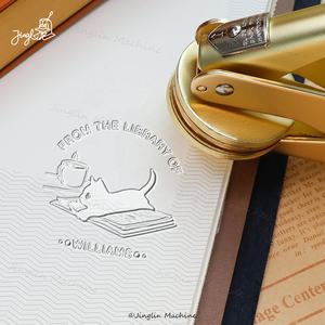 Molde <span class=keywords><strong>de</strong></span> grabado, alicates mate esmerilado con sello <span class=keywords><strong>de</strong></span> acero impreso con logotipo personalizado en relieve, fabricante portátil al por mayor - Product Image 2