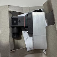 Sakelar Tekanan MBC5100 061B100766 0.5-40bar G1/4 untuk PLC