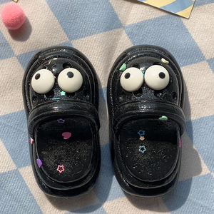 Zapatos de descompresión de alta calidad con orificios, juguetes divertidos de descompresión con diseño de pinza, juguetes de TPR al por mayor - Product Image 3