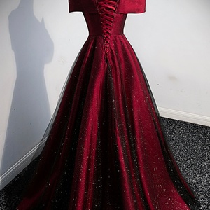 Robe de soirée/bal de promo en satin polyester bordeaux, coupe empire, épaules dénudées, pour mariage et cérémonie de remise des diplômes - Product Image 3