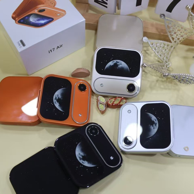 Wholesale Price  1.77 HD Screen Dual SIM Multilingual Mini Flip Feature Phone Mobile Phone Backup Travel Daily for Mini Flip