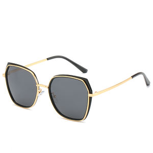 <span class=keywords><strong>Lunettes</strong></span> de soleil carrées <span class=keywords><strong>tendance</strong></span> <span class=keywords><strong>2022</strong></span>, <span class=keywords><strong>lunettes</strong></span> de soleil personnalisées pour femmes, <span class=keywords><strong>lunettes</strong></span> de soleil plates <span class=keywords><strong>tendance</strong></span> pour hommes - Product Image 2