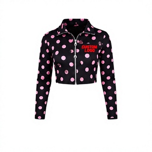 Ensemble 2 pièces personnalisable avec logo pour femme : veste courte et short assorti, style streetwear, collection 2026 - Product Image 3