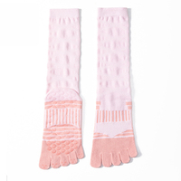 Chaussettes de football longues et antidérapantes colorées et durables sportives de qualité supérieure Chaussettes à poignée de football avec logo personnalisé