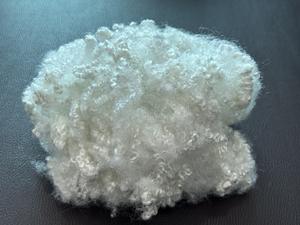 Fibre de polyester recyclé creuse conjuguée siliconée à prix abordable, 15D 64mm, super douce, pour rembourrage - Product Image 2