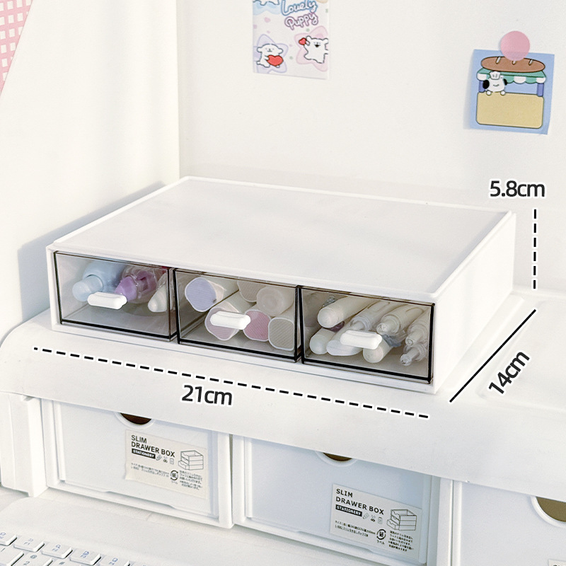 White three drawers
