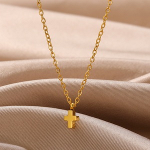Rinhoo Plaqué Or En Acier Inoxydable Collier Lune Coeur Étoile Triangle Croix Pendentif Femmes Hommes Couple Collier Bijoux Cadeau - Product Image 3