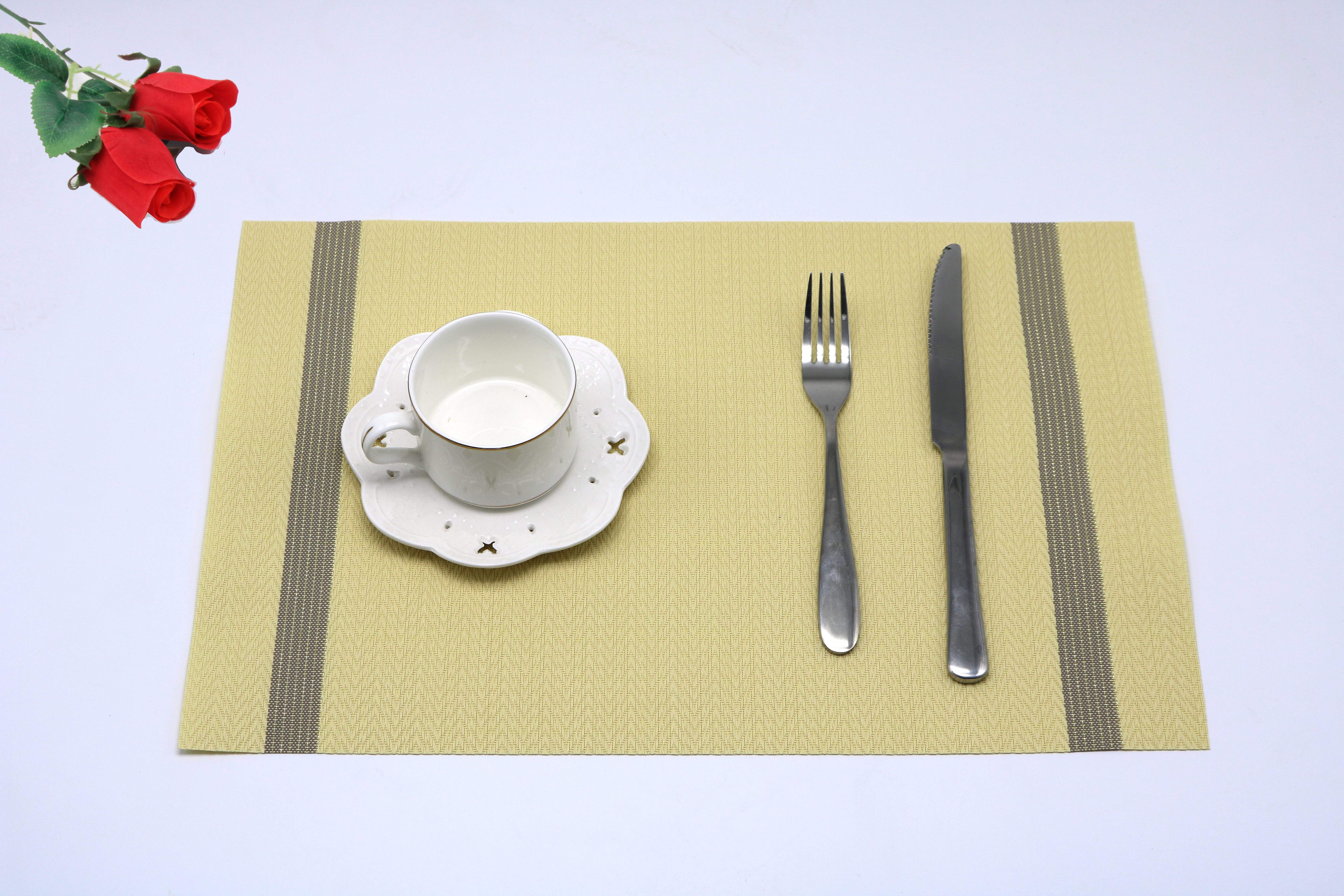 สีเหลือง