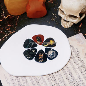 Lot de 6 plectres de <span class=keywords><strong>guitare</strong></span> en celluloïd personnalisés de la marque Cheerhas, motif lune et étoile, impression recto-verso, imperméables et durables - Product Image 2