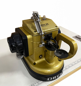<span class=keywords><strong>Machine</strong></span> à coudre industrielle pour fourrures, à aiguille simple, composants essentiels à engrenages métalliques, fonctionnement électronique HONKON RN-TBC3 - Product Image 2
