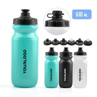 Bouteille d'eau sport en plastique souple de 610 ml, sans BPA, anti-fuite, pour le cyclisme, la gym, vente en gros directe d'usine, promotion exceptionnelle
