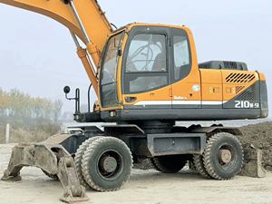 Excavatrice sur pneus Hyundai 210W-9 d'occasion, 21 tonnes, avec moteur Yanmar, boîte de vitesses et pompe à vendre - Product Image 4