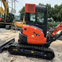 Mini pelle rétro d'occasion 3 tonnes avec cabine Japon Kubota U35 Petite pelle hydraulique sur chenilles d'occasion