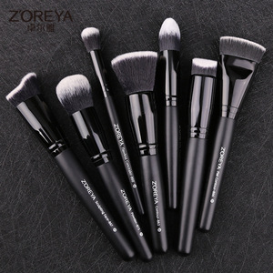 <span class=keywords><strong>ZOREYA</strong></span> - Juego de 7 <span class=keywords><strong>Brochas</strong></span> de Maquillaje de Alta Calidad con Mango de Madera Negra, Herramientas para Polvo Suelto, Colorete y Base para el Rostro - Product Image 1