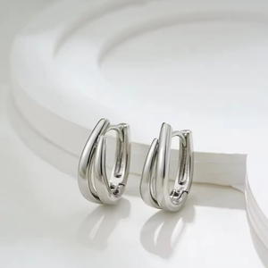 Pendientes con Brillo Metálico Premium, Cómodos y Estables de Usar, Forma Geométrica, Líneas Suaves, Capas Visuales Ricas, Versátiles - Product Image 5
