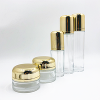 Bouteilles en verre pour soins de la peau avec pompe pulvérisatrice pour crème visage, gouttes pour les yeux et sérum – Options de logo et de couleur personnalisées – Diffuseur à bâtonnets