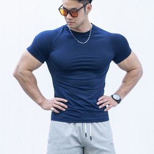 RUIQUWIN vente en gros hauts de fitness respirants d'été t-shirts de sport pour hommes chemises à manches courtes d'entraînement à séchage rapide - Product Image 4