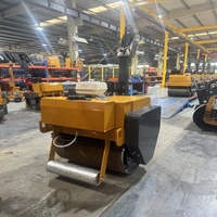 Nouvelle Compactrice Vibrante Compacte UCM 0.7T à Double Tambour, Autotractée, avec Engrenage, Largeur 450 mm pour Allées