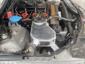 Réservoir d'expansion de liquide de refroidissement en aluminium LAVITIN pour E81 E87 E88 E90 E91 E92 E93 328i 330i 335i X1 Z4 Radiateur avec bouchon - Product Image 3