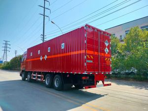 Camion de fret de type fourgonnette Dongfeng Liuzhou Chonglong, nouveau moteur diesel Yuchai 400HP, transmission automatique, EURO 6 - Product Image 5