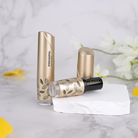 Emballage de tube à rouge à lèvres de luxe, conteneurs vides pour échantillons de gloss à lèvres carrés rouge rose, conception personnalisée OEM de luxe, nouveau MOQ bas