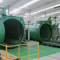 Autoclave pour tuyaux en béton avec portes à ouverture rapide double extrémité pour un traitement par lots efficace dans les usines de béton cellulaire autoclavé (BCA)