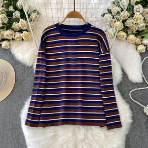 Set Rajutan Fashion Wanita Sweater Kerah Bulat Bergaris Rok Panjang Slim Pinggang Tinggi Kasual Set 2 Potong Wanita - Product Image 3