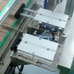Machine de capsulage automatique verticale grande capacité 2M pour ligne de production, capsuleuse à vis pour bouteilles de boissons, détergent lessive, gel douche - Product Image 5