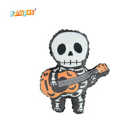 Jouet en peluche pour chien Famipet, nouveau design fantôme sur le thème d'Halloween, doux, à effet froissé, couineur, pour chiot, vente en gros personnalisée du fabricant