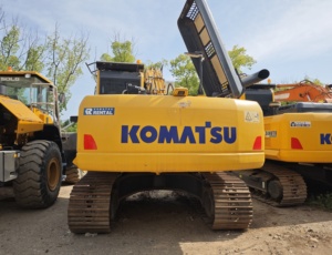 Excavadora de cadenas usada Komatsu PC200-8 de 20 toneladas, modelo 2020, cucharón de 0.8m, origen Japón, con bomba y caja de cambios - Product Image 4