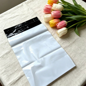 Custom Size Custom Logo White Poly Mailers Bulk Plastic Shipping Bags For Multi Product Branded Daily Packaging - Product Image 1