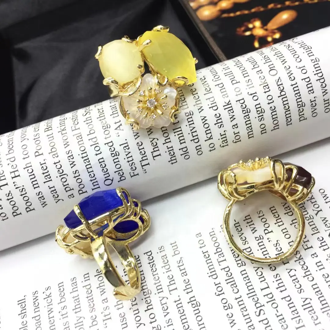 Wholesale 2023 fashion latest brass opal flower shape shell adjustable elegant women rings jewelry