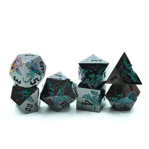 Set di dadi 7 pezzi fatti a mano in Mica verde drago materiale poliedrico in lega di zinco con Design unico drago - Product Image 1