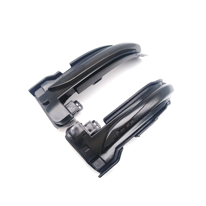 Autodragons Clignotant de rétroviseur de voiture dynamique séquentiel, lentille fumée ambre, pour Focu-s MK4 2019 - Product Image 1