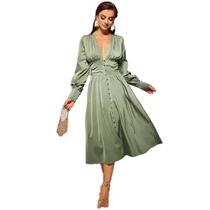 Wangmanni — robe de soirée en Satin vert menthe, Maxi, décolleté en V profond, manches longues, fente latérale