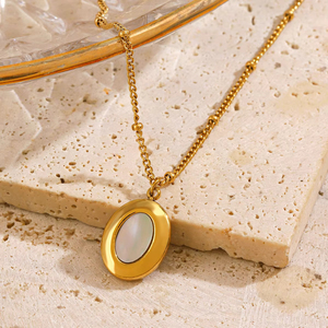 <span class=keywords><strong>Collana</strong></span> con Ciondolo in Pietra Naturale Amazonite Geometrica alla Moda per Donna, Placcata in Oro 18K con Catena Figaro in Acciaio Inossidabile - Product Image 4