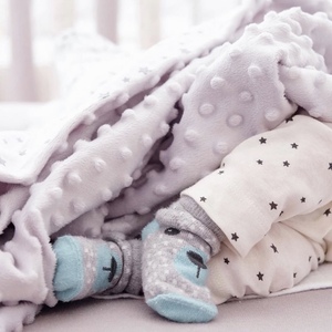 Couverture pour tout-petits livraison rapide couverture à pois en Minky <span class=keywords><strong>de</strong></span> <span class=keywords><strong>luxe</strong></span> Double couche impression personnalisée couvertures en Minky pour tout-petits nouveau-nés - Product Image 6