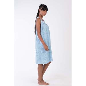 Chemise de nuit sans manches pour femme Talne, en tissu doux tissé avec des cristaux roses, vêtements de nuit classiques - Product Image 3