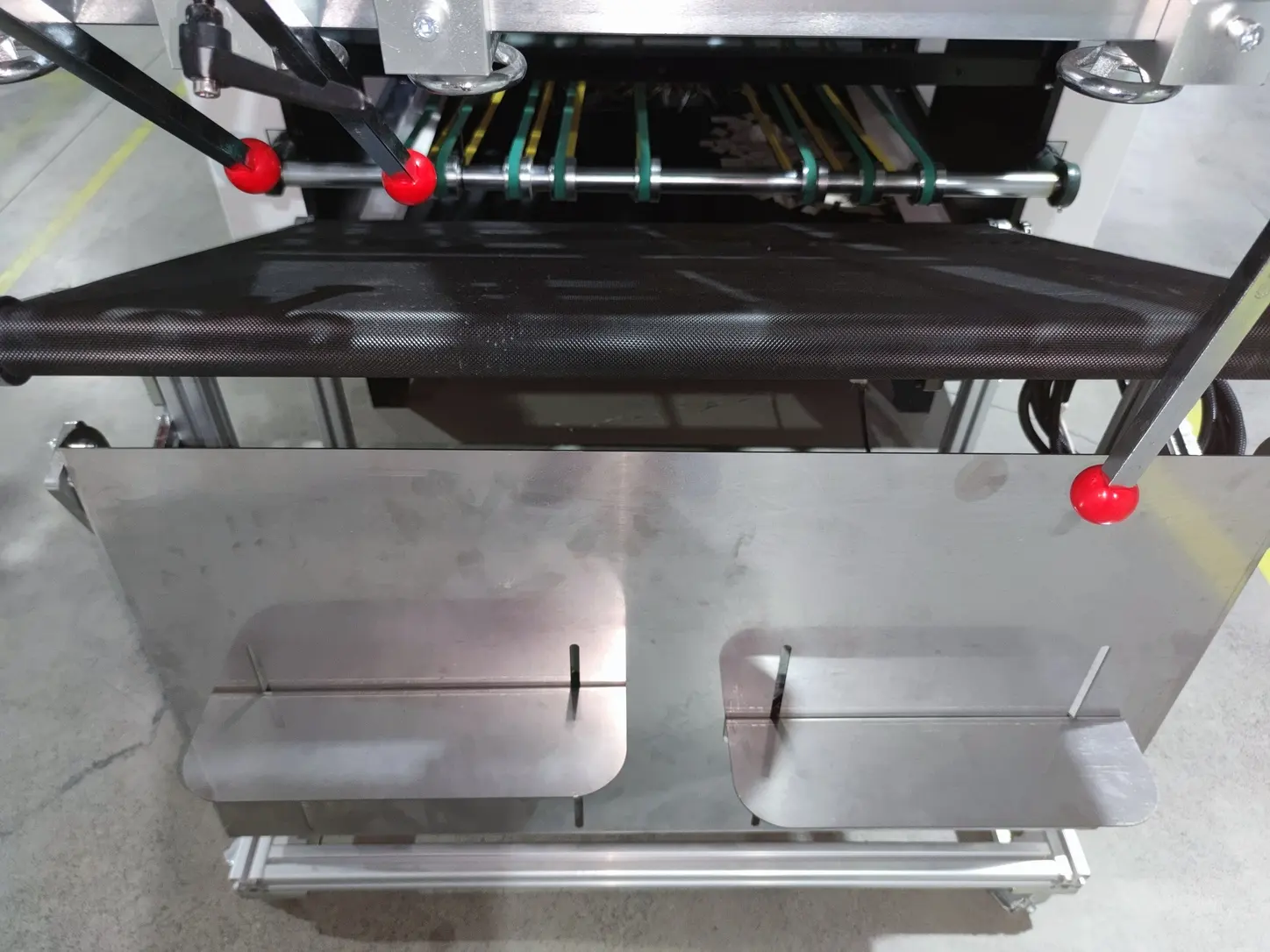 Sili automatico Gray Board angolo taglio e V Grooving macchina per fare scatola rigida