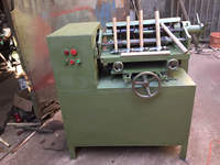 Haute efficacité automatique ronde bois hache poignée machines CNC houe pelle marteau poignée faisant la Machine de fabrication