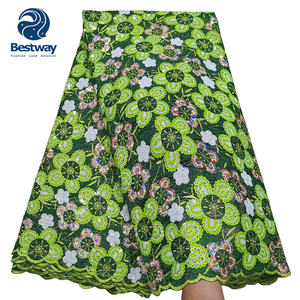 Las últimas telas coloridas de encaje de <span class=keywords><strong>Chantilly</strong></span> africano <span class=keywords><strong>con</strong></span> flores de tela bordadas de lentejuelas para vestido de fiesta de mujer - Product Image 2