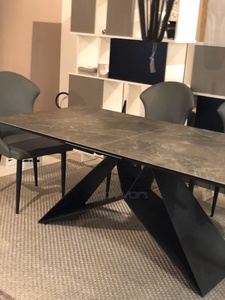 <span class=keywords><strong>Table</strong></span> à manger extensible avec plateau <span class=keywords><strong>en</strong></span> <span class=keywords><strong>verre</strong></span> céramique importé et <span class=keywords><strong>pieds</strong></span> <span class=keywords><strong>en</strong></span> métal modernes et robustes, dotée d'un système de glissement intelligent - Product Image 5