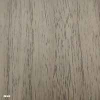 Papier peint autocollant en PVC imperméable à l'eau à effet bois moderne, dureté 4H, garantie 3 ans pour les meubles de maison, les armoires, les comptoirs