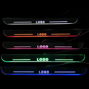 PUERXIN 사용자 정의 USB 자동차 로고 LED 다채로운 환영 페달 라이트 자동차 아크릴 이동 LED 환영 도어 씰 플레이트 페달 모든 자동차