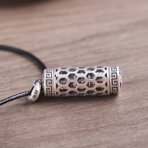 Berongga Keluar Silinder Kenangan Kenangan 925 Perak Murni Kremasi Perhiasan Guci Liontin Kalung Abu dengan Kandang - Product Image 4