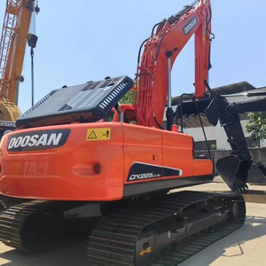 Excavatrice sur chenilles Doosan DX225 d'occasion de 22,5 tonnes importée d'origine de Corée du Sud, idéale pour les projets d'aménagement paysager - Product Image 1