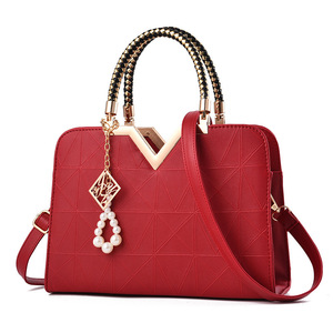 Venta al por mayor de fábrica: Bolsos tote estructurados retro europeos/americanos para mujer, otoño 2023, de PU con correa de cadena y cierre de cremallera, grandes. - Product Image 2