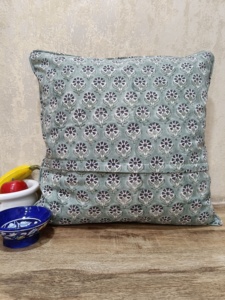 Funda de Cojín de Algodón 100% con Estampado de Bloques Hecho a Mano, Color Verde Oliva, 45x45cm, Antibacteriana para Uso Doméstico - Product Image 6