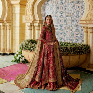 Robe de mariée longue perlée style Lehenga avec voile illusion, coupe trapèze, manches longues, pour mariages indiens et pakistanais - Product Image 1