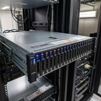 Dell PowerEdge prosesor R740 4210R asli bekas dengan rak 2U Server R740 terpasang